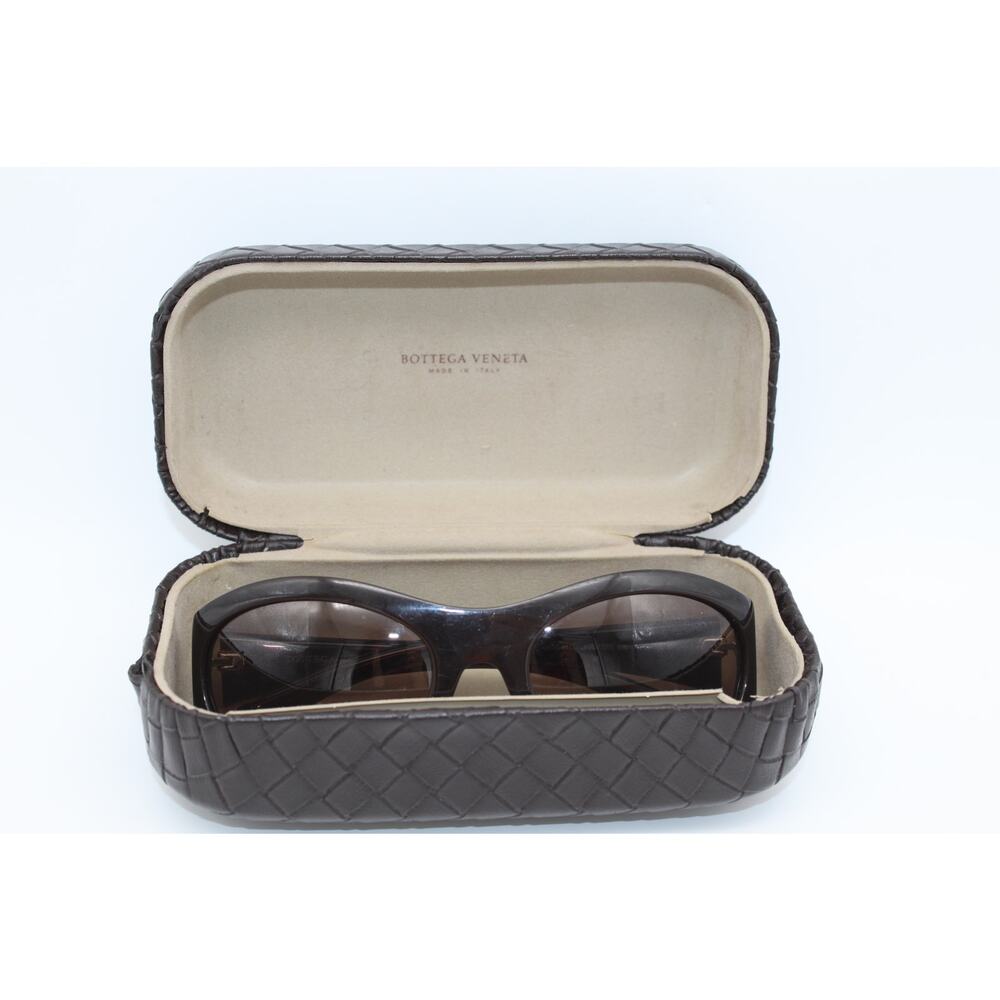 Bottega Veneta Black Oversized Rounded Sunglasses with Brown Gradient Lenses - Picture 11 of 12